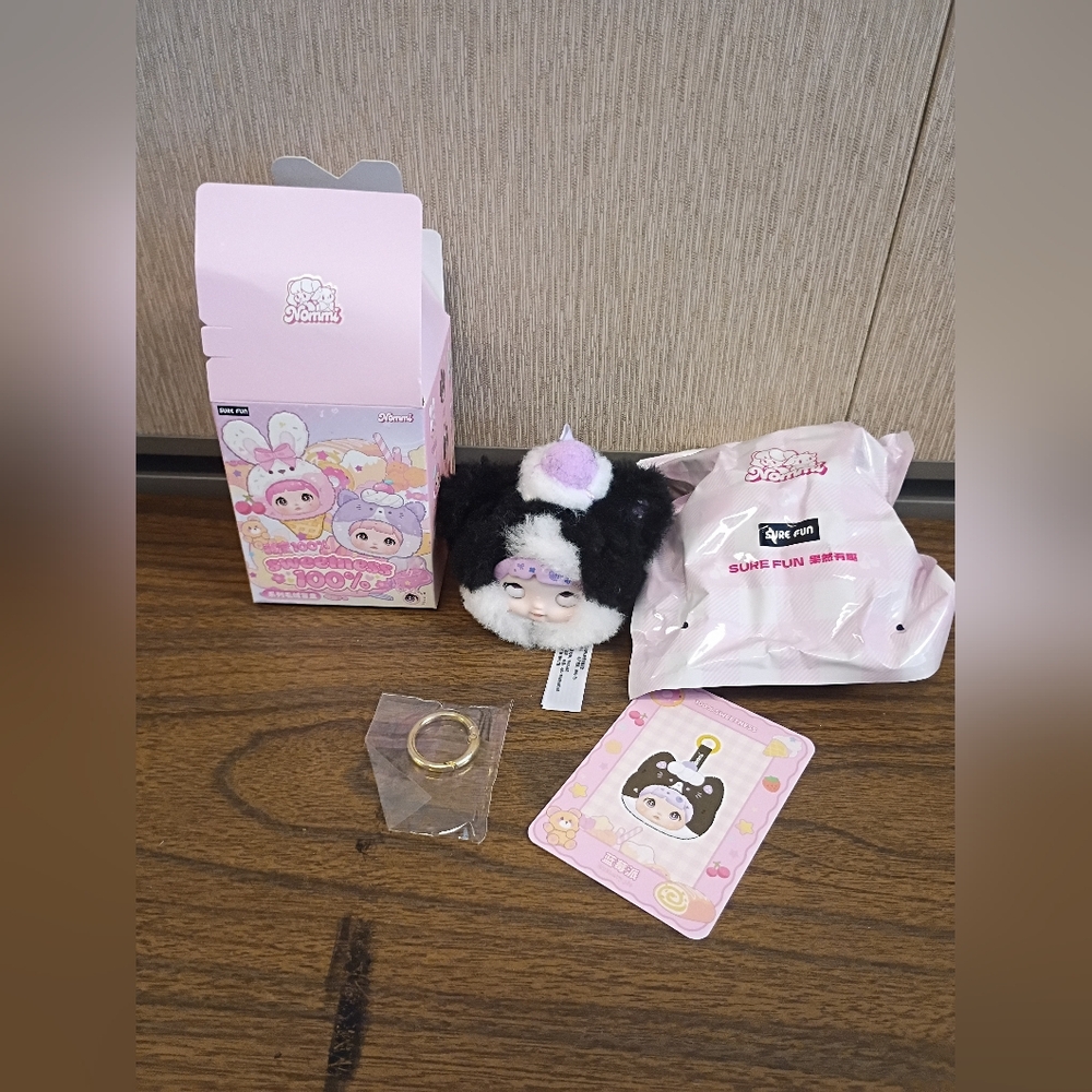 Nommi “Sweetness 100%" Blueberry Pie Mini Plush Pendant Toy - Picture 2 of 9